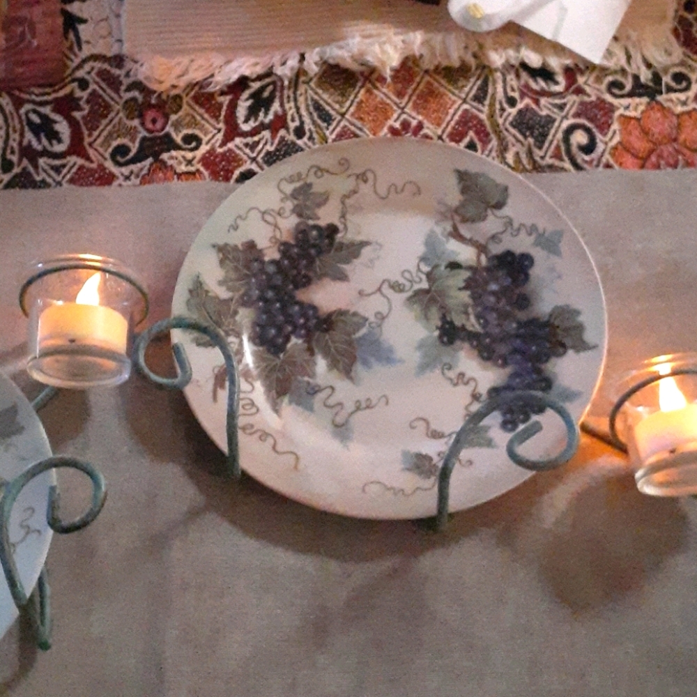 Iron scrolled display 3 plate and votive candle wall